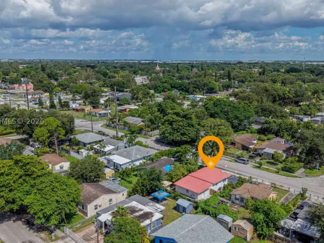 4-bedroom home for sale in Miami - 2002 NW 87th St - MondialRealty