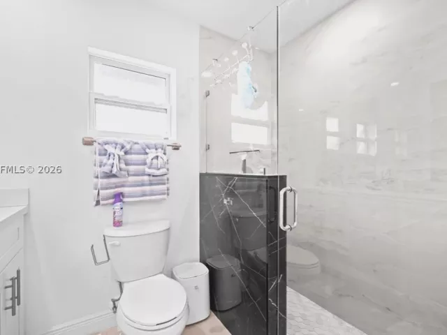 3-bedroom home for sale in West Palm Beach - 4317 Vicliff Rd - MondialRealty