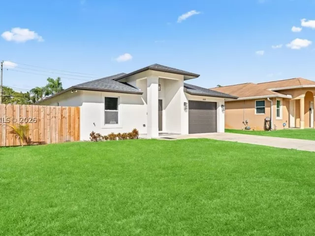 3-bedroom home for sale in West Palm Beach - 4317 Vicliff Rd - MondialRealty
