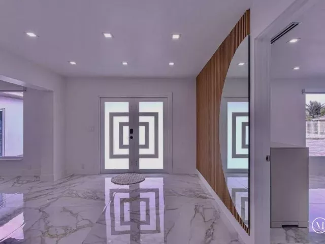 4-bedroom home for sale in West Palm Beach - 696 Arlington Drive - MondialRealty