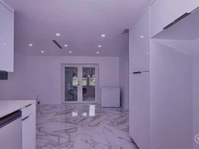 4-bedroom home for sale in West Palm Beach - 696 Arlington Drive - MondialRealty