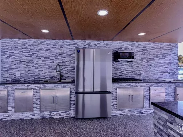 4-bedroom home for sale in West Palm Beach - 696 Arlington Drive - MondialRealty