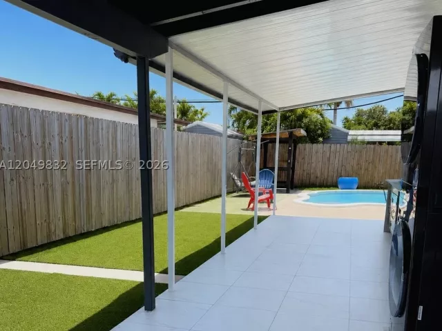 4-bedroom home for sale in Miami - 10730 SW 52nd Ter - MondialRealty