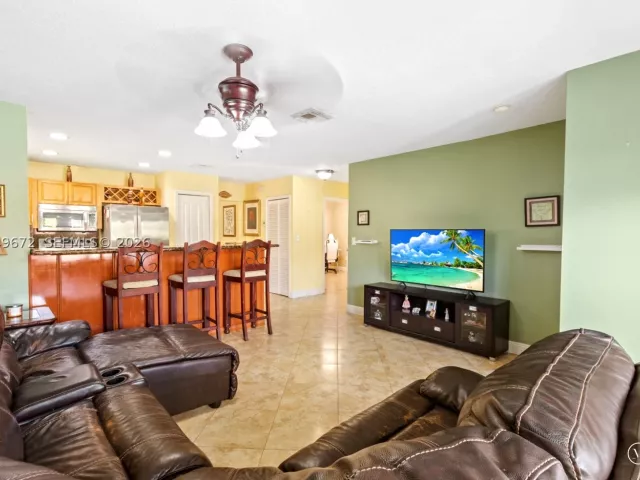 4-bedroom home for rent in Miami - 3344 SW 156th Ct 3344 - MondialRealty