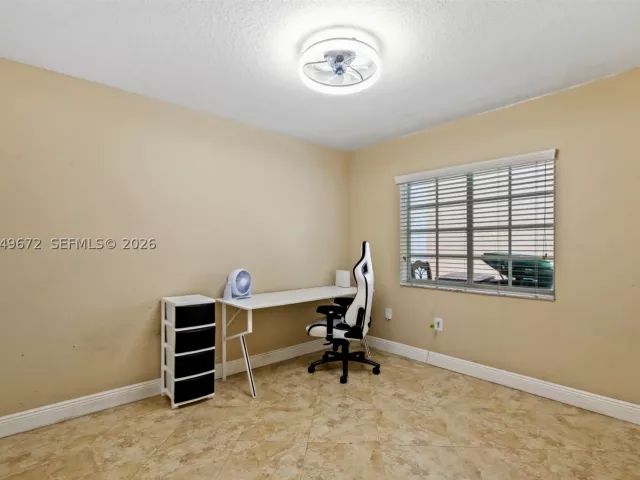 4-bedroom home for rent in Miami - 3344 SW 156th Ct 3344 - MondialRealty