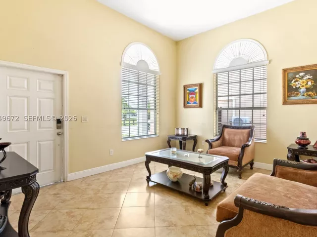 4-bedroom home for rent in Miami - 3344 SW 156th Ct 3344 - MondialRealty
