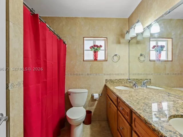 4-bedroom home for rent in Miami - 3344 SW 156th Ct 3344 - MondialRealty