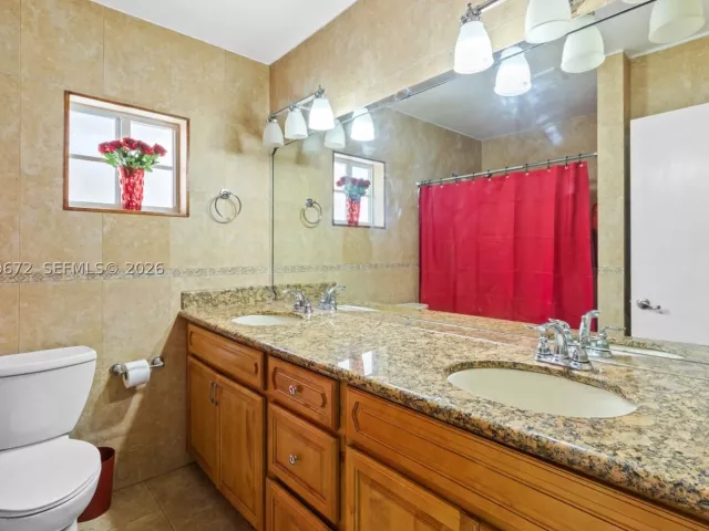 4-bedroom home for rent in Miami - 3344 SW 156th Ct 3344 - MondialRealty