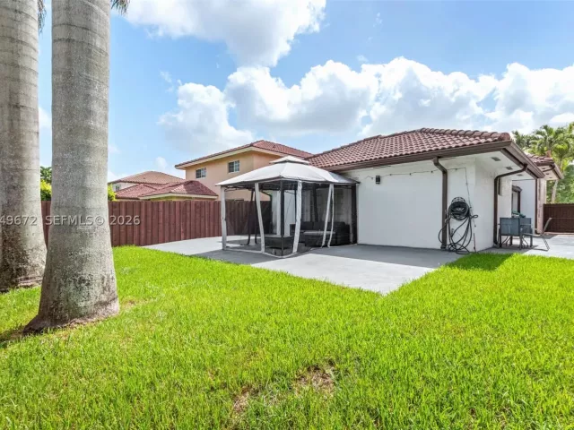4-bedroom home for rent in Miami - 3344 SW 156th Ct 3344 - MondialRealty