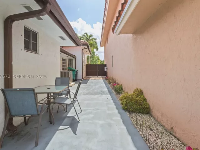 4-bedroom home for rent in Miami - 3344 SW 156th Ct 3344 - MondialRealty