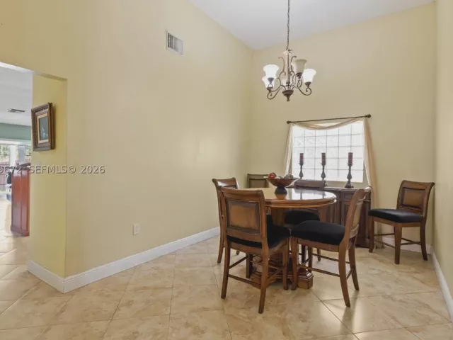4-bedroom home for rent in Miami - 3344 SW 156th Ct 3344 - MondialRealty