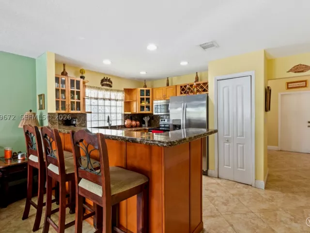 4-bedroom home for rent in Miami - 3344 SW 156th Ct 3344 - MondialRealty