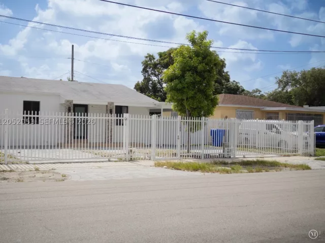 4-bedroom home for sale in Miami - 1600 NW 29th Ave - MondialRealty