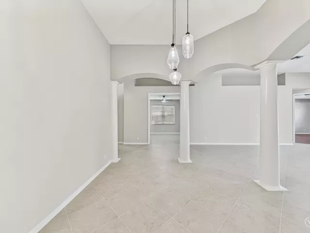 4-bedroom home for rent in Boca Raton - 12325 Cascades Pointe Drive - MondialRealty