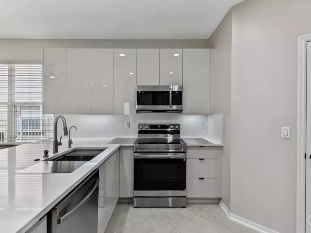 4-bedroom home for rent in Boca Raton - 12325 Cascades Pointe Drive - MondialRealty