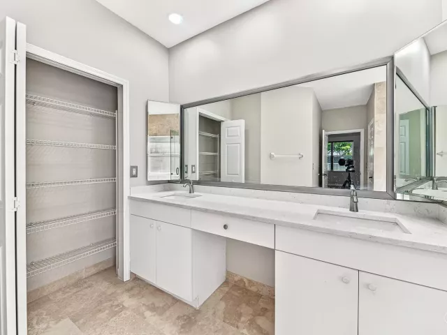 4-bedroom home for rent in Boca Raton - 12325 Cascades Pointe Drive - MondialRealty