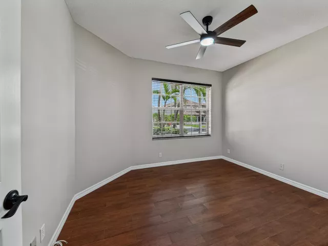 4-bedroom home for rent in Boca Raton - 12325 Cascades Pointe Drive - MondialRealty