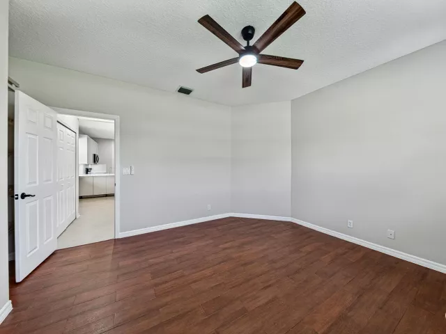 4-bedroom home for rent in Boca Raton - 12325 Cascades Pointe Drive - MondialRealty