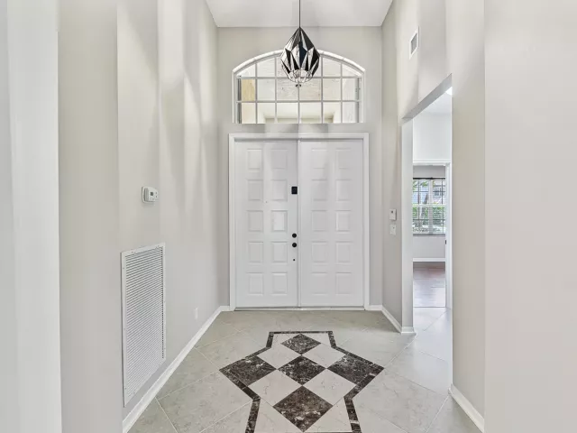 4-bedroom home for rent in Boca Raton - 12325 Cascades Pointe Drive - MondialRealty