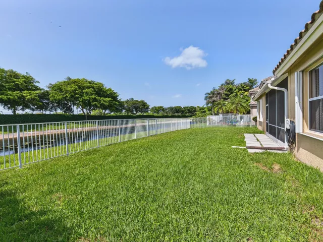 4-bedroom home for rent in Boca Raton - 12325 Cascades Pointe Drive - MondialRealty