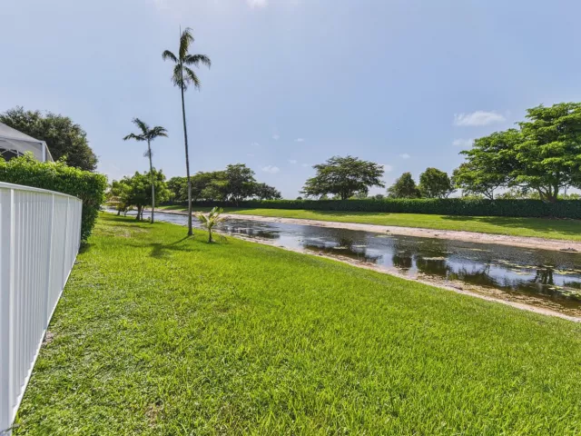 4-bedroom home for rent in Boca Raton - 12325 Cascades Pointe Drive - MondialRealty