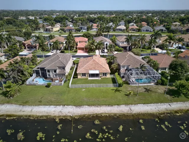 4-bedroom home for rent in Boca Raton - 12325 Cascades Pointe Drive - MondialRealty