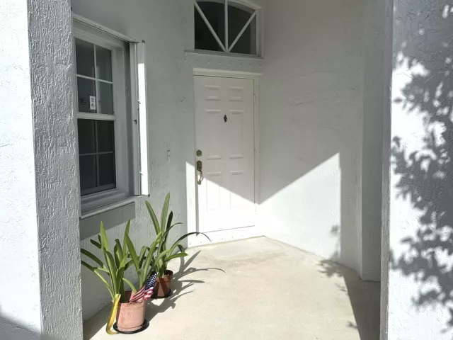3-bedroom home for sale in Pembroke Pines - 16323 SW 6th Street - MondialRealty