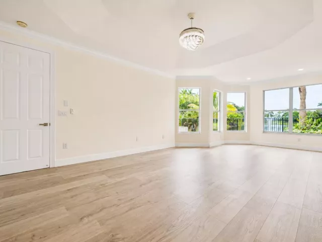 4-bedroom home for sale in Boca Raton - 19428 Estuary Drive - MondialRealty