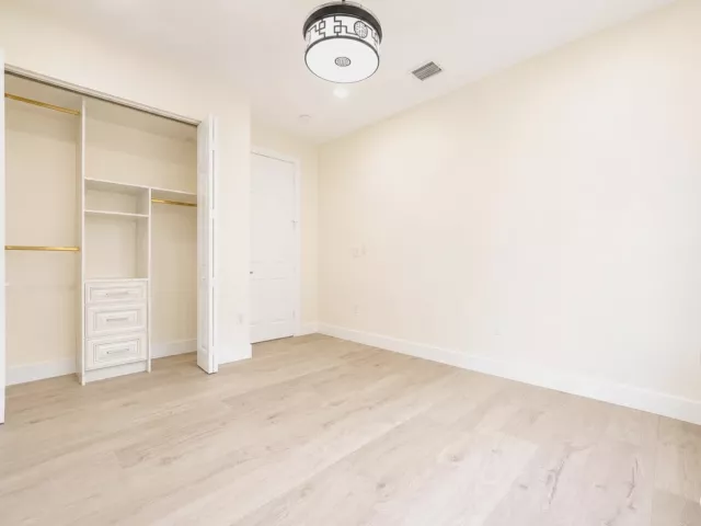 4-bedroom home for sale in Boca Raton - 19428 Estuary Drive - MondialRealty