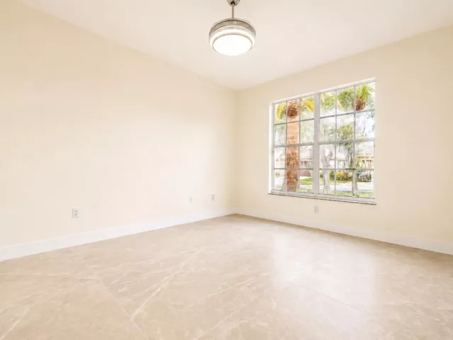 4-bedroom home for sale in Boca Raton - 19428 Estuary Drive - MondialRealty