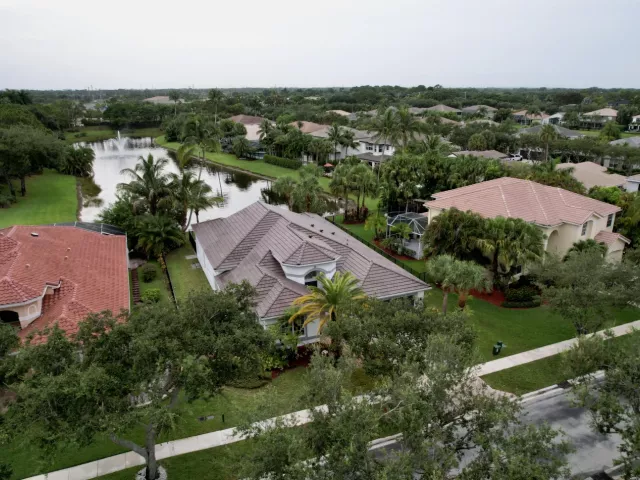 4-bedroom home for sale in Boca Raton - 19428 Estuary Drive - MondialRealty