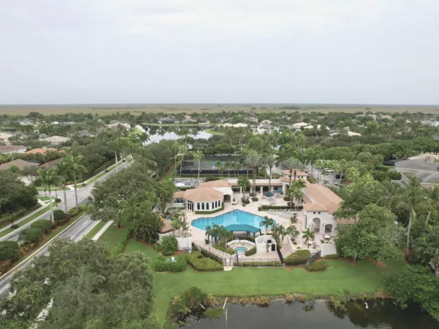 4-bedroom home for sale in Boca Raton - 19428 Estuary Drive - MondialRealty