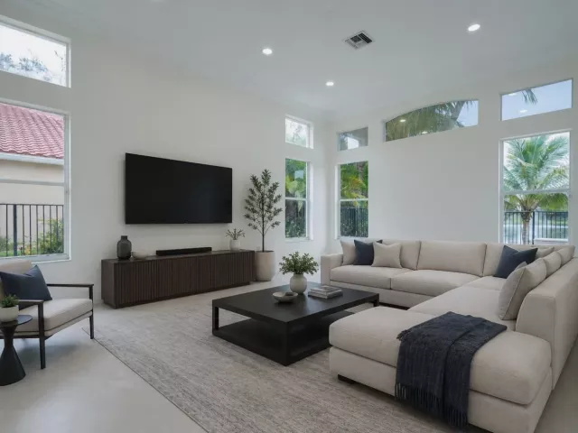 4-bedroom home for sale in Boca Raton - 19428 Estuary Drive - MondialRealty