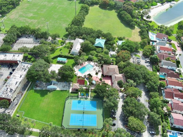 4-bedroom home for sale in Miami - 10626 SW 148th Ave Dr - MondialRealty