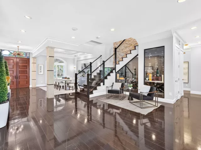 4-bedroom home for sale in Fort Lauderdale - 1329 SE 13th Terrace - MondialRealty