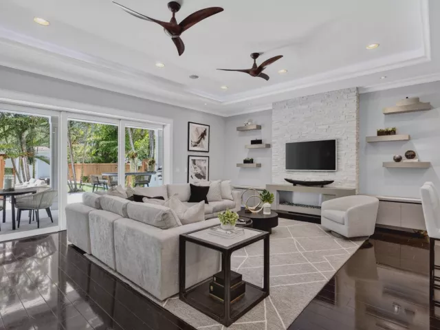4-bedroom home for sale in Fort Lauderdale - 1329 SE 13th Terrace - MondialRealty