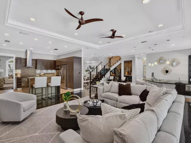 4-bedroom home for sale in Fort Lauderdale - 1329 SE 13th Terrace - MondialRealty