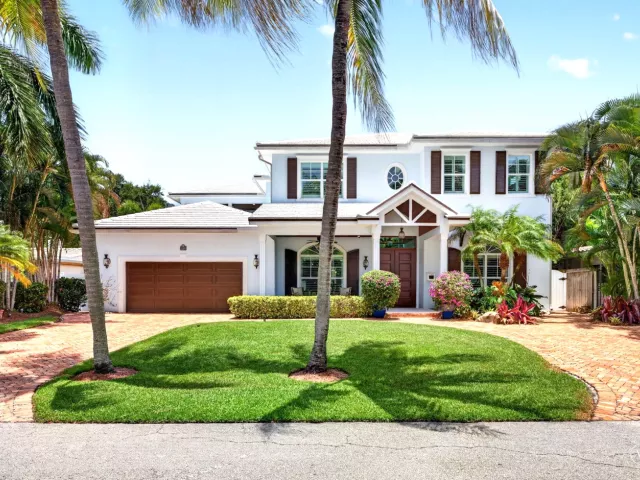 4-bedroom home for sale in Fort Lauderdale - 1329 SE 13th Terrace - MondialRealty
