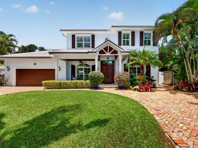 4-bedroom home for sale in Fort Lauderdale - 1329 SE 13th Terrace - MondialRealty