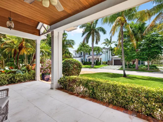 4-bedroom home for sale in Fort Lauderdale - 1329 SE 13th Terrace - MondialRealty