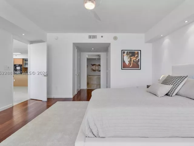 3-bedroom condo for rent in Hallandale Beach - 1830 S Ocean Dr 1101 - MondialRealty