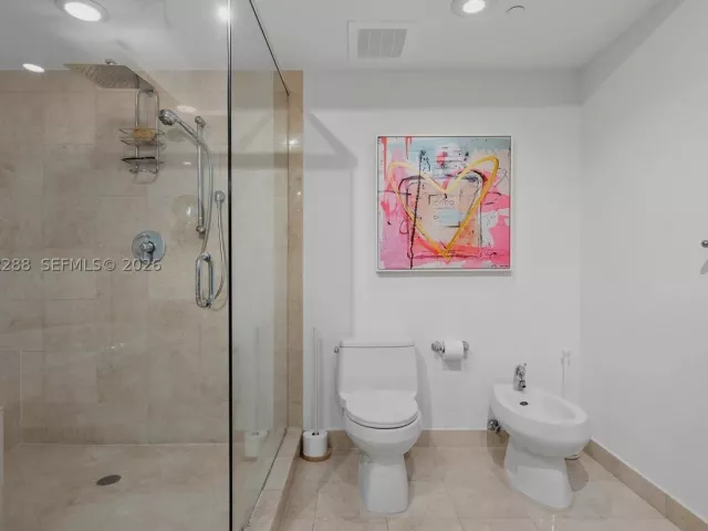 3-bedroom condo for rent in Hallandale Beach - 1830 S Ocean Dr 1101 - MondialRealty