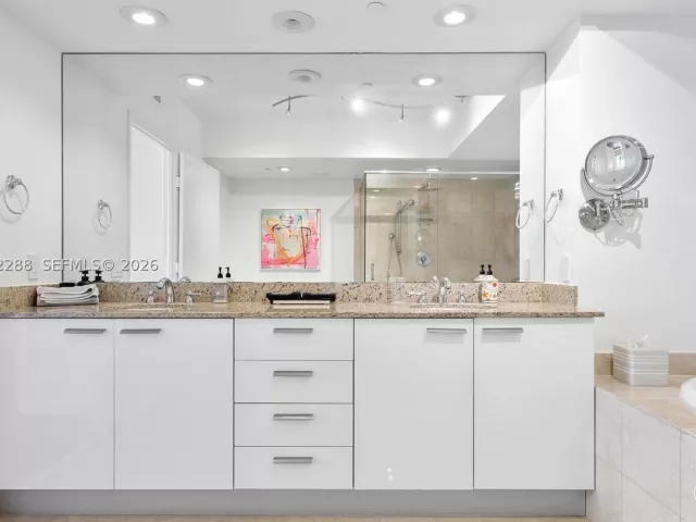 3-bedroom condo for rent in Hallandale Beach - 1830 S Ocean Dr 1101 - MondialRealty