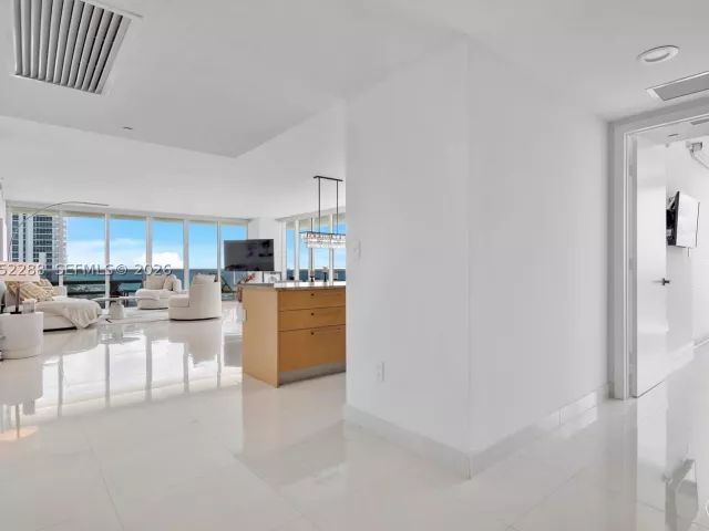3-bedroom condo for rent in Hallandale Beach - 1830 S Ocean Dr 1101 - MondialRealty