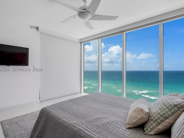 3-bedroom condo for rent in Hallandale Beach - 1830 S Ocean Dr 1101 - MondialRealty