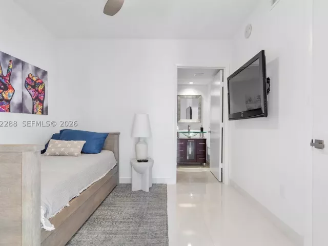 3-bedroom condo for rent in Hallandale Beach - 1830 S Ocean Dr 1101 - MondialRealty