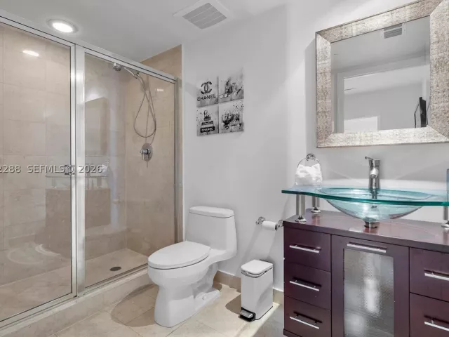 3-bedroom condo for rent in Hallandale Beach - 1830 S Ocean Dr 1101 - MondialRealty