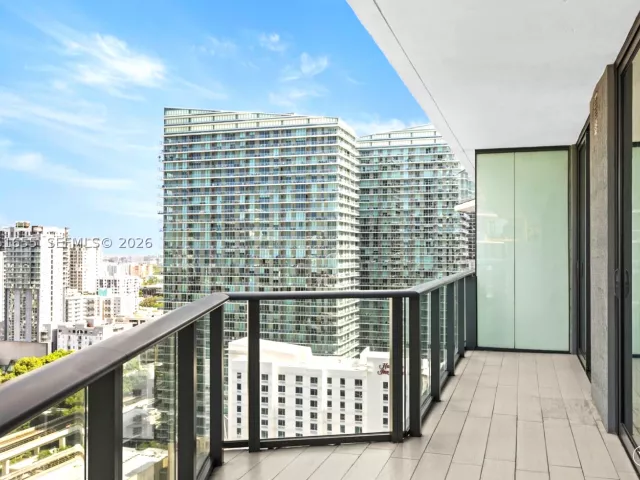 3-bedroom condo for sale in Miami - 1300 S Miami Ave 2206 - MondialRealty