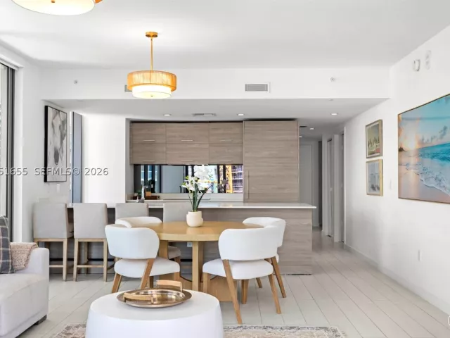 3-bedroom condo for sale in Miami - 1300 S Miami Ave 2206 - MondialRealty