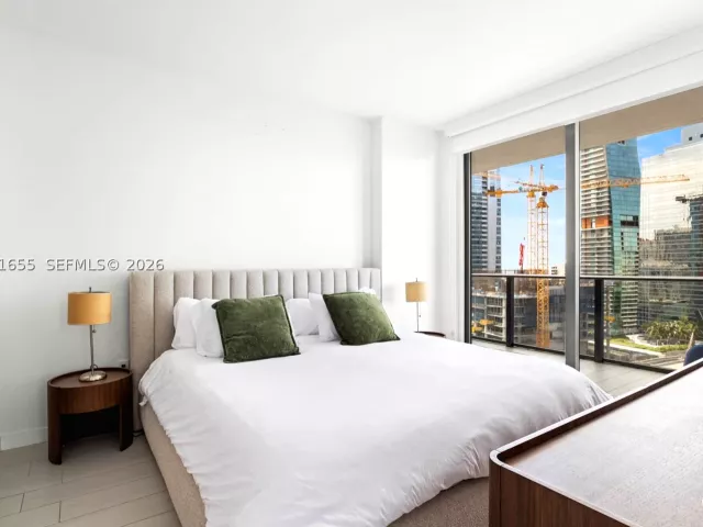 3-bedroom condo for sale in Miami - 1300 S Miami Ave 2206 - MondialRealty